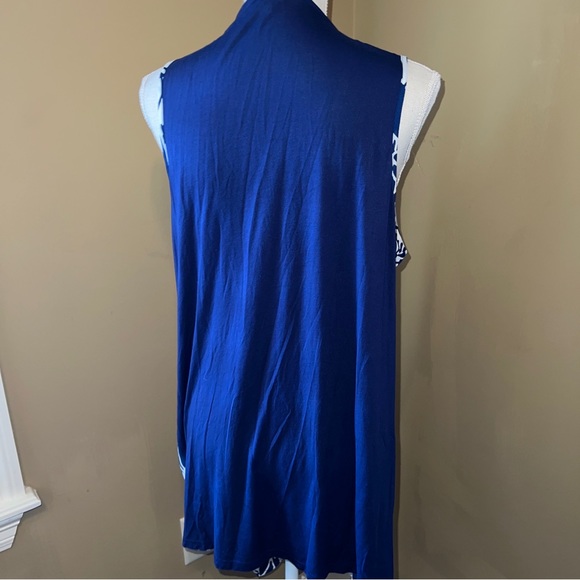 C Brand Knit Open Cardigan Floral Pattern Size L Blue w/ White Sleeveless Poly - Picture 4 of 11